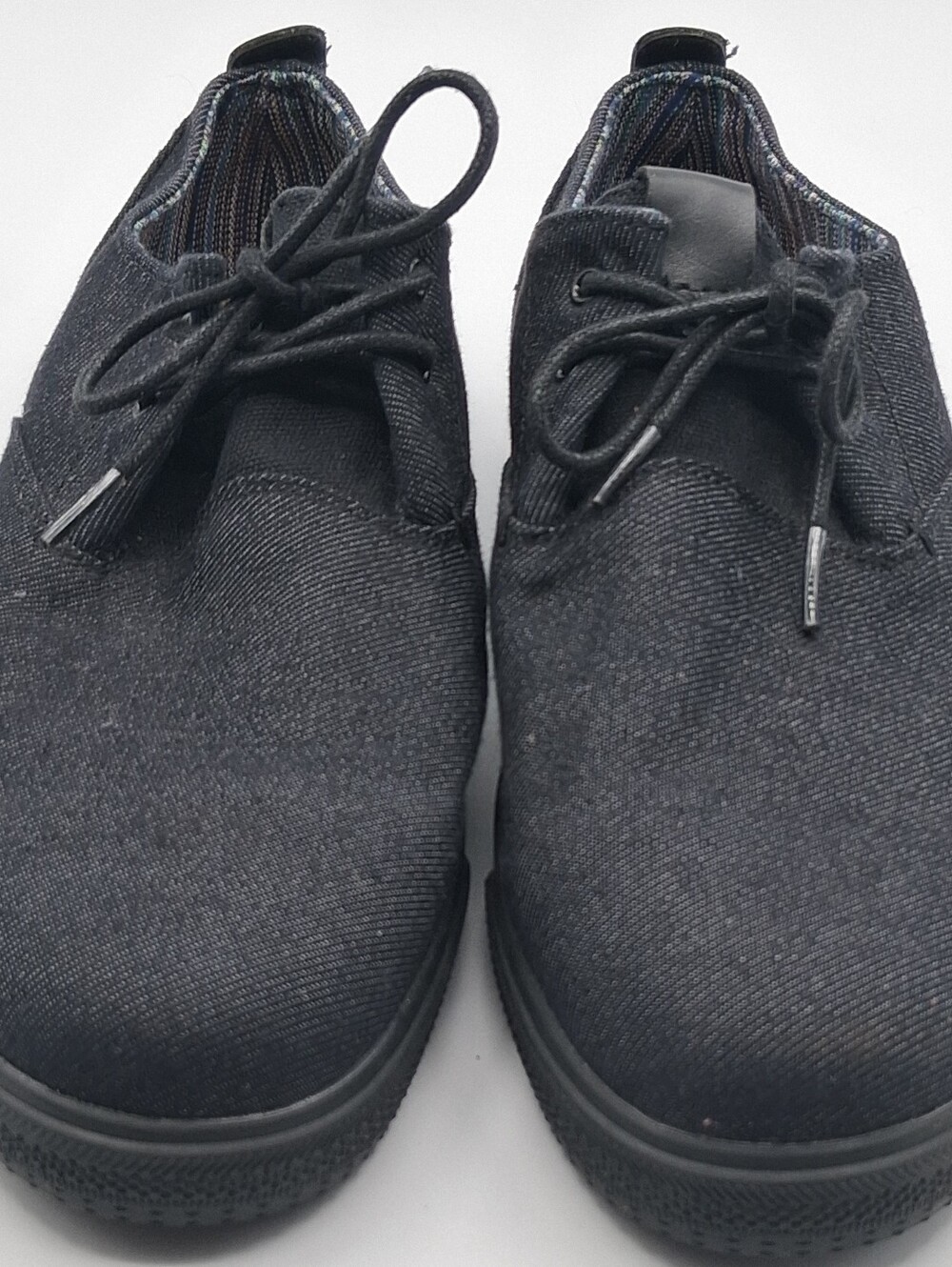 Mountain Creek Men's Black Casual Lace-Up Shoes. Size 7.